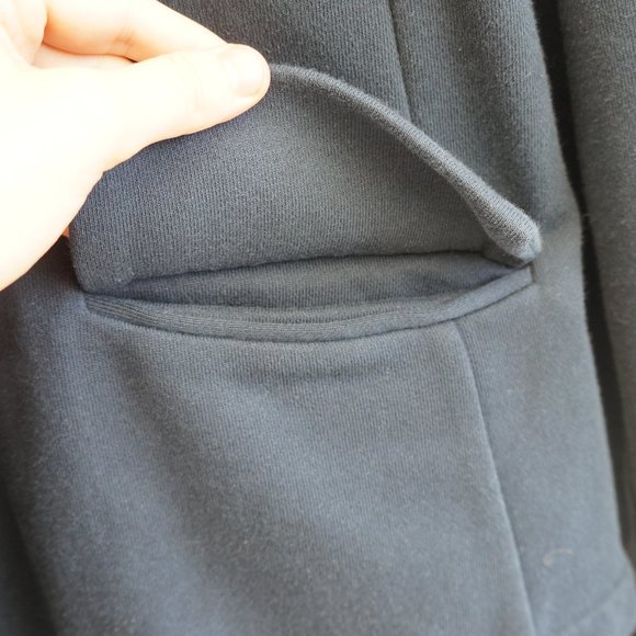 Tommy Hilfiger Navy Blazer with Embroidered Crest - Picture 6 of 9